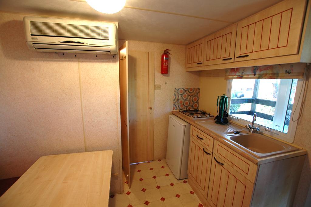 Camping Europa 2 Hotel Capoliveri  Habitación foto